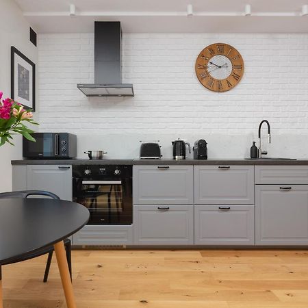 Apartment Bialobrzeska Warsaw Ochota By Renters Exterior photo